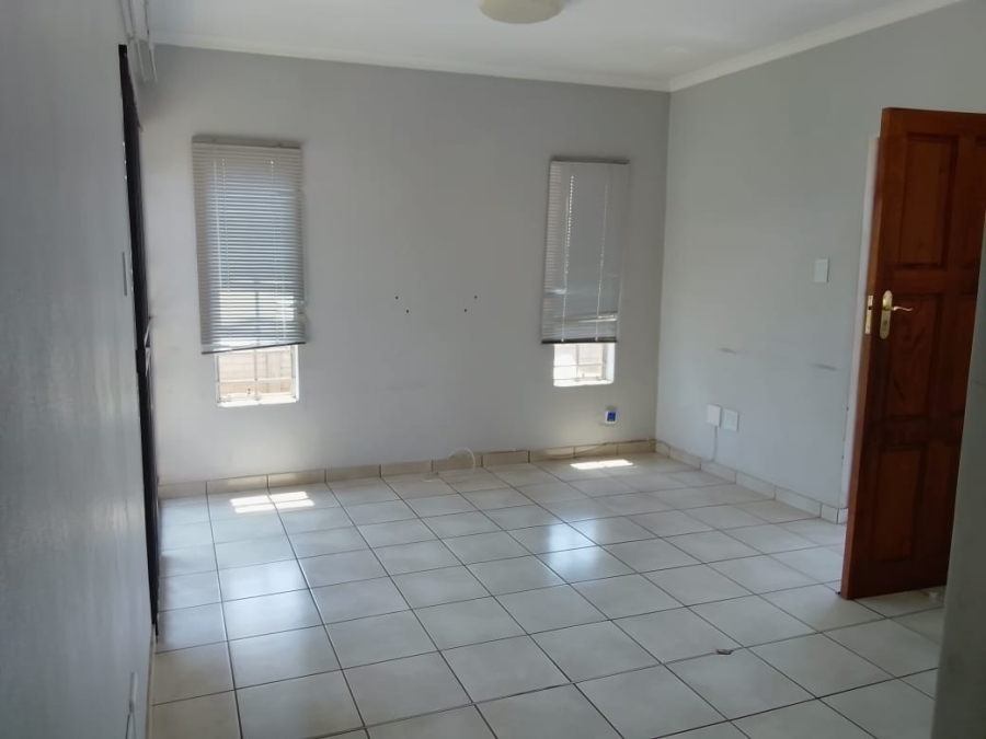 To Let 3 Bedroom Property for Rent in Waterkloof East North West